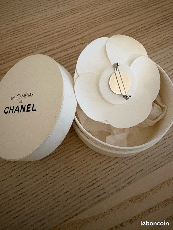 Kaichen Broche Camélia Avec Strass, Bijoux Pour Femmes