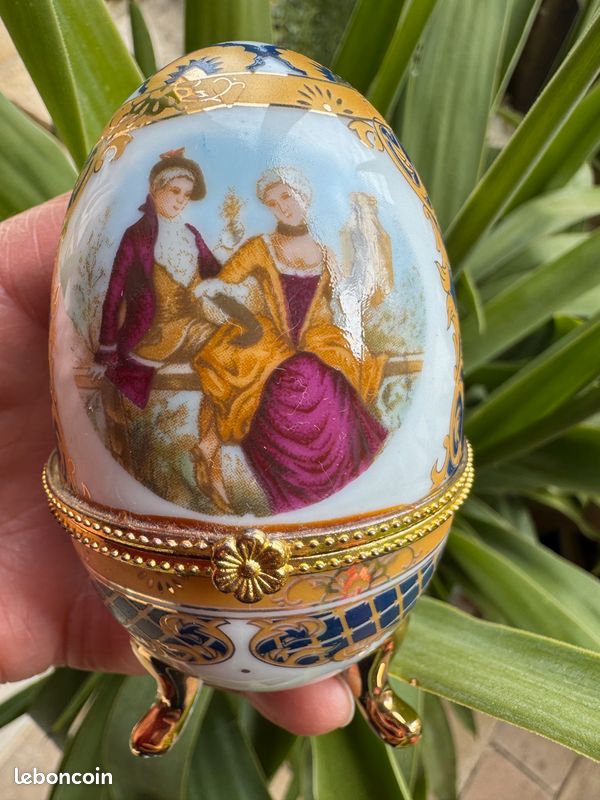 Boîte décorative en porcelaine et laiton – Esprit Fabergé (image 2)