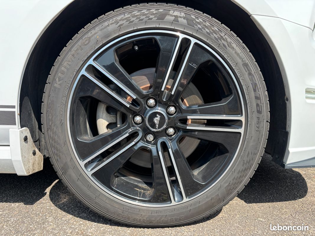 Très belle FORD MUSTANG GT/CS Coupé de 2014 - V8 - 5,0L - BM - 62 840 KMS - Blanche (image 10)