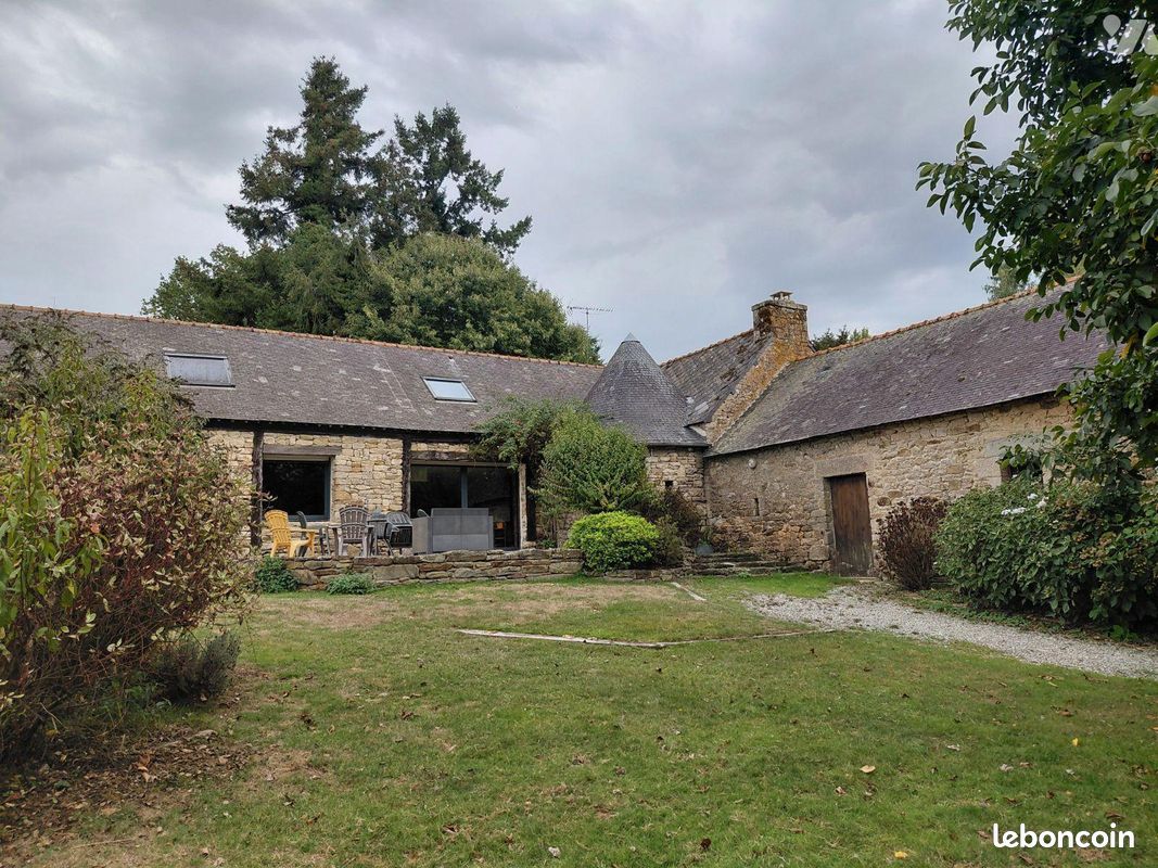 Maison 7 pièces 198 m² · à Cléguérec · 198 m² · 308 000 €