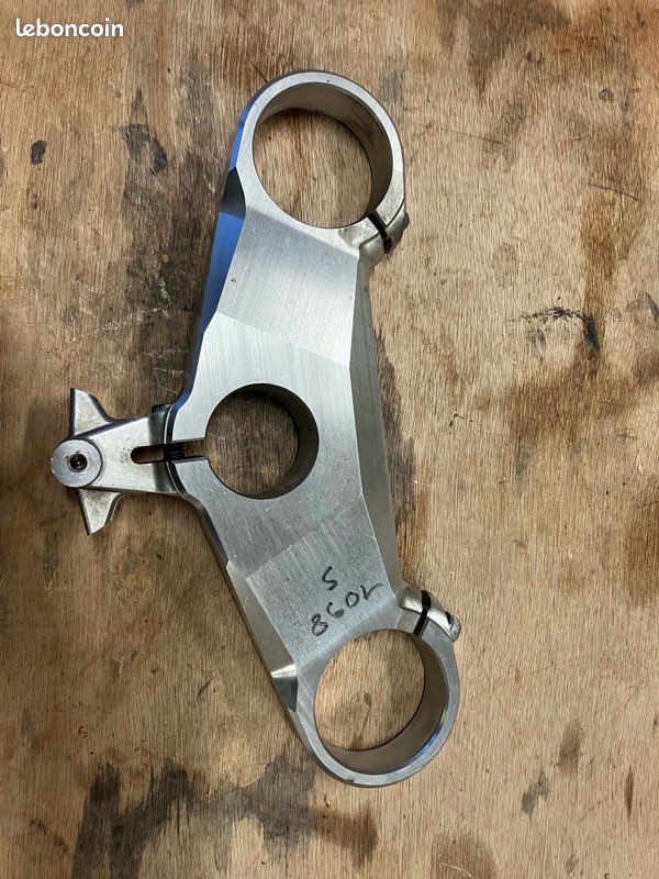 Tès de fourche sportive (image 1)