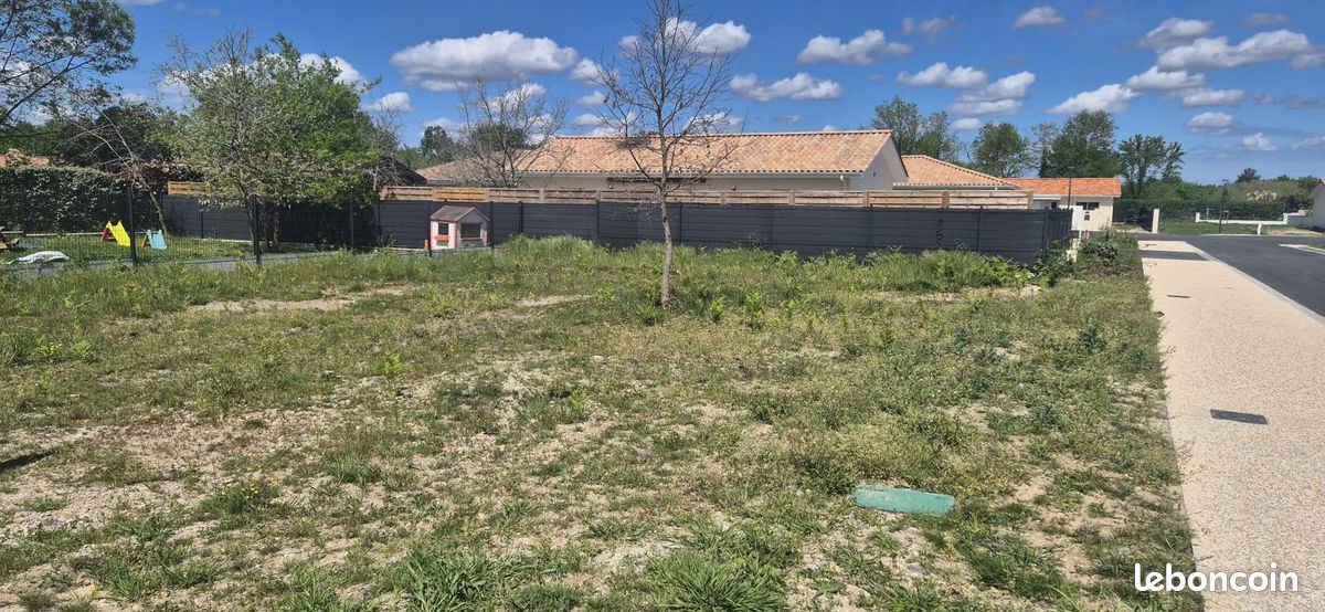 Terrain à bâtir de 449 m² à BELIN-BELIET (33) · à Belin-Béliet · 120 000 €