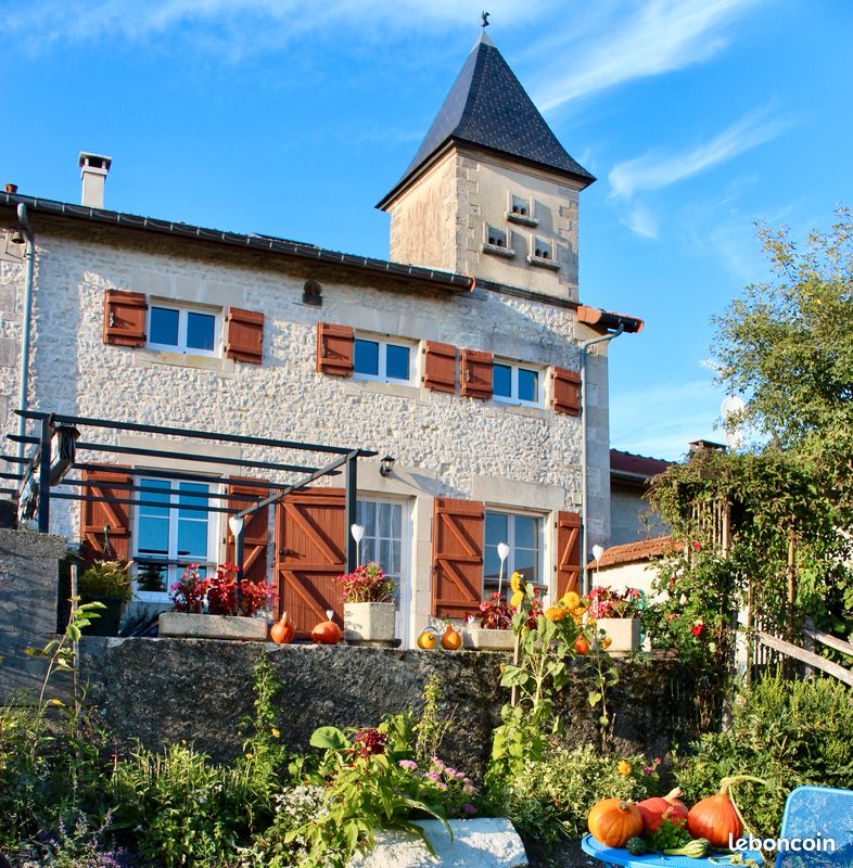 Grand gîte à la campagne (image 1)
