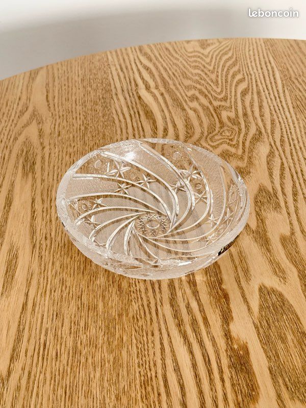 Plat ou coupelle en cristal travaillé vintage (image 1)