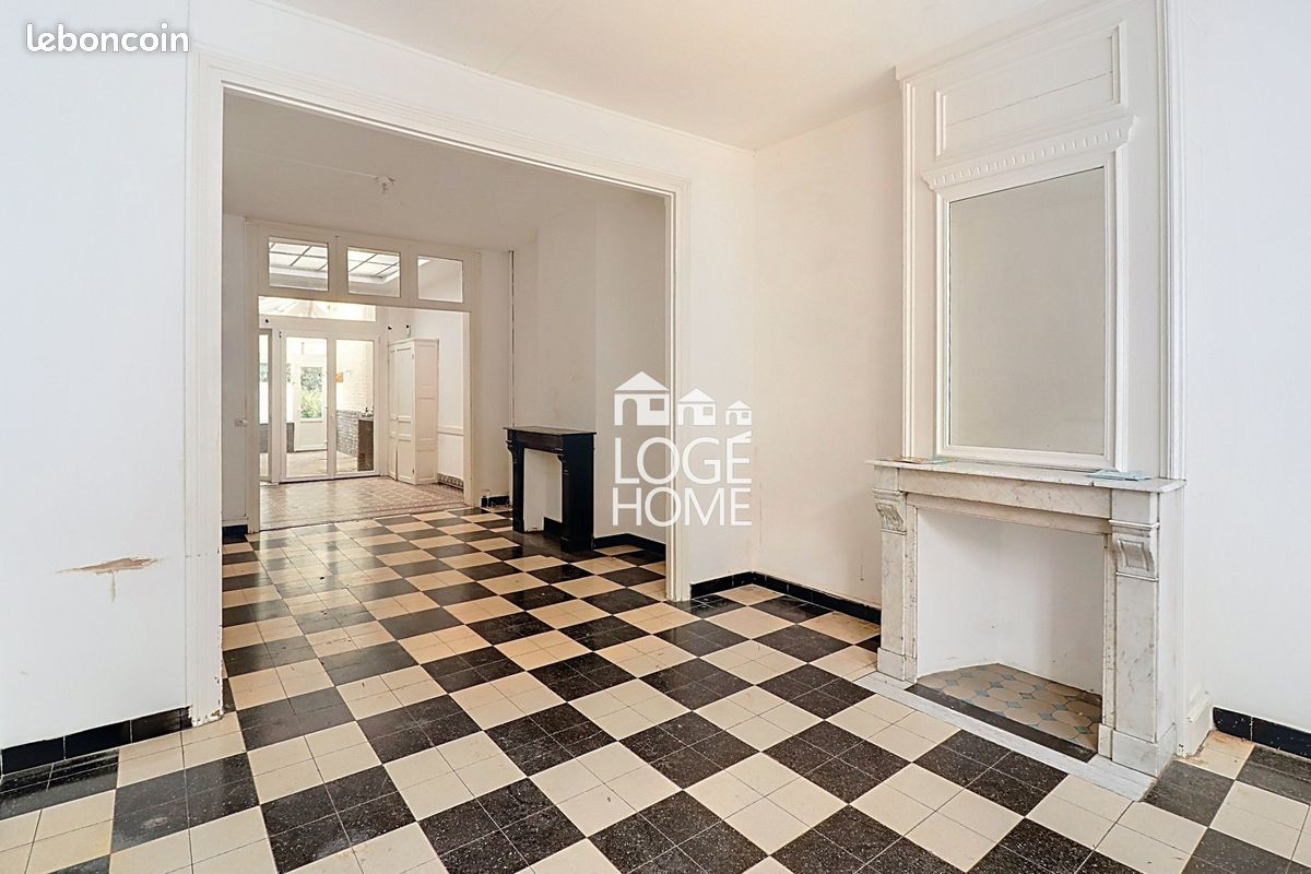 Maison 10 pièces 170 m² · à Lille · 170 m² · 325 000 €