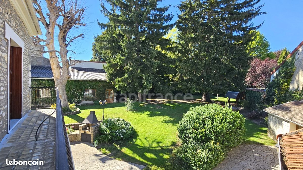 Maison 8 pièces 240 m² · à Étampes · 240 m² · 460 000 €