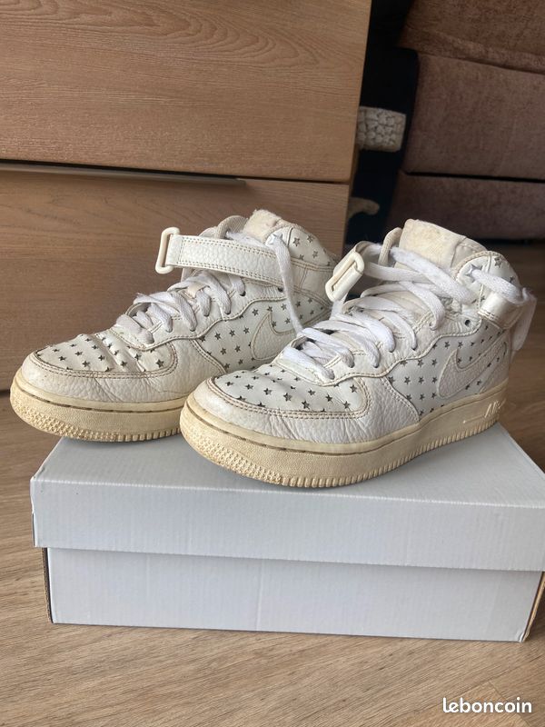 Nike Air Force Mid étoile Chaussures