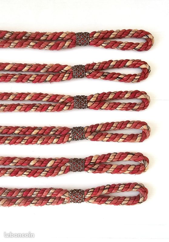 2 Ambrasses En Corde Torsadée - Couleur Rose Et écru - Longueur 70 Cm - Occasion En Bon état