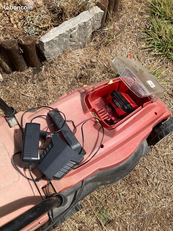 Tondeuse électrique sur batterie (image 2)