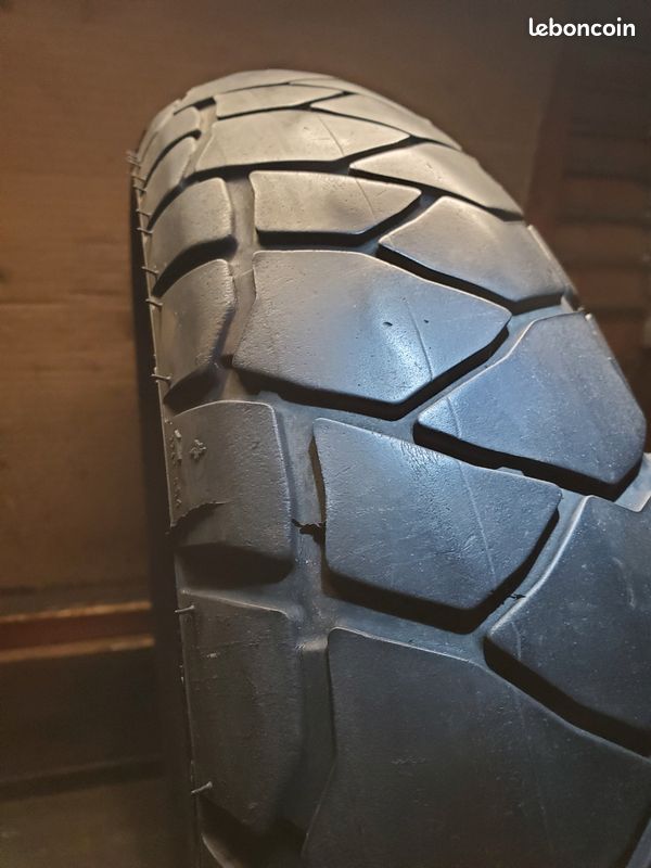 Pneu MICHELIN Anakee Adventure 120/70 R 19 60V DOT 2322 (image 3)