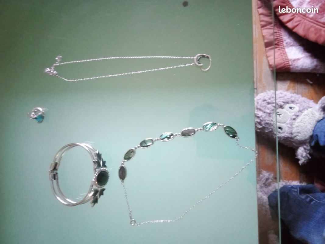 Vend bijou et autre (image 1)