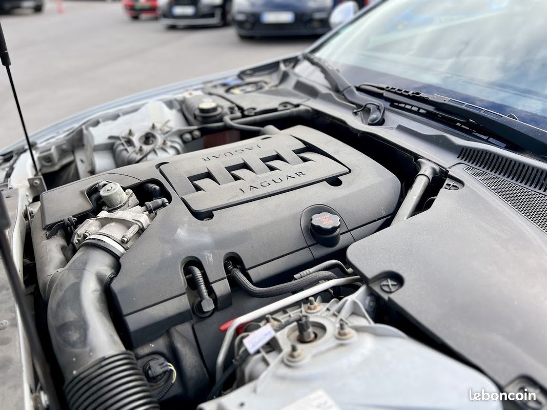 Jaguar XK Coupé / V8 4.2l 298 CH BVA / V8 Accessible / Coupé Plaisir/ Financement & Reprise Possible (image 15)