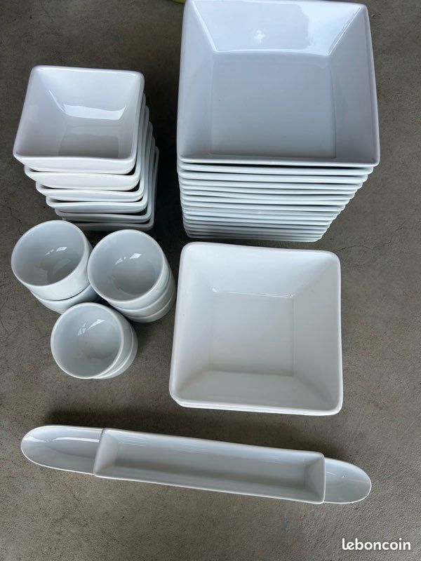 Lot vaisselle design moderne blanche carrée (Assiettes, bols, plats de présentation - 35 pcs) (image 2)