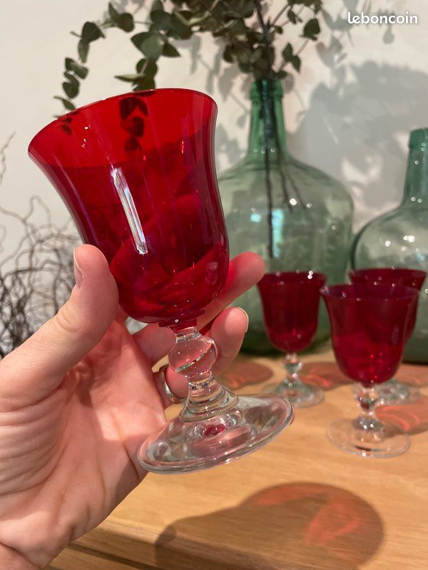 Cinq verres à vin vintage (image 2)