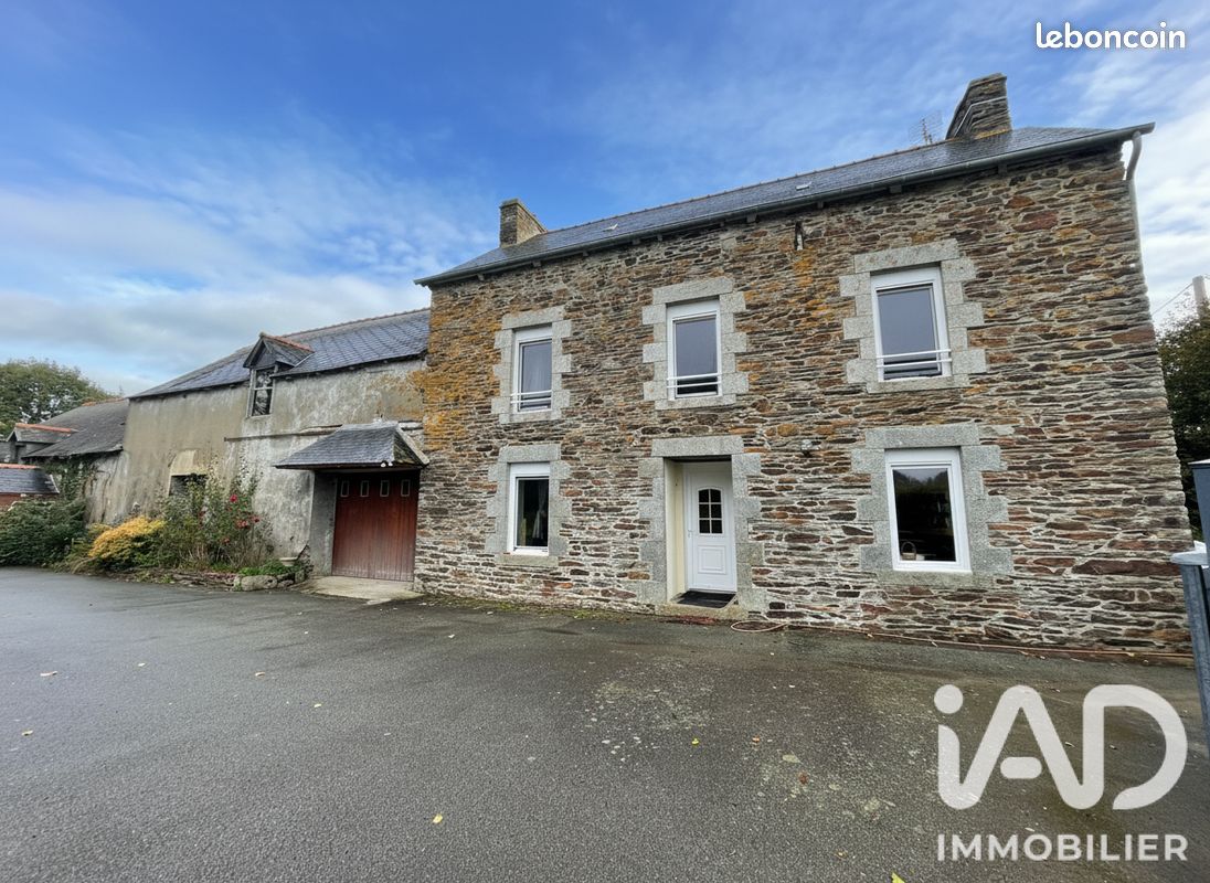 Maison 4 pièces 108 m² · à Saint-Thélo · 108 m² · 850 €/mois