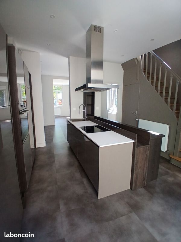 Maison 5 pièces 112 m² · à La Madeleine · 112 m² · 1 899 €/mois