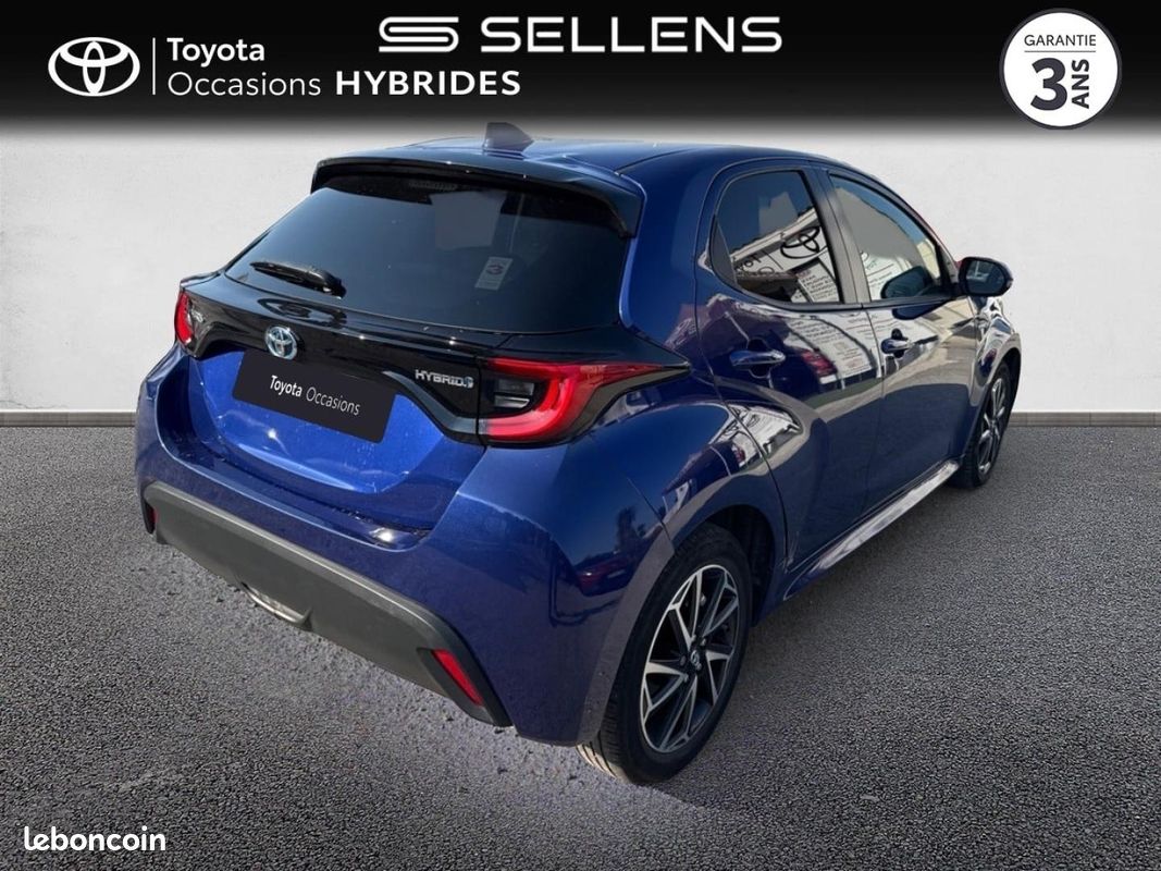 Toyota Yaris 116h Design 5p (image 2)