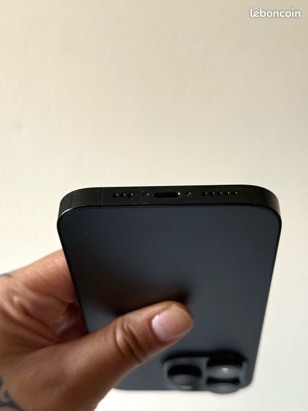 IPhone 14 pro 128 go noir sidéral (image 7)