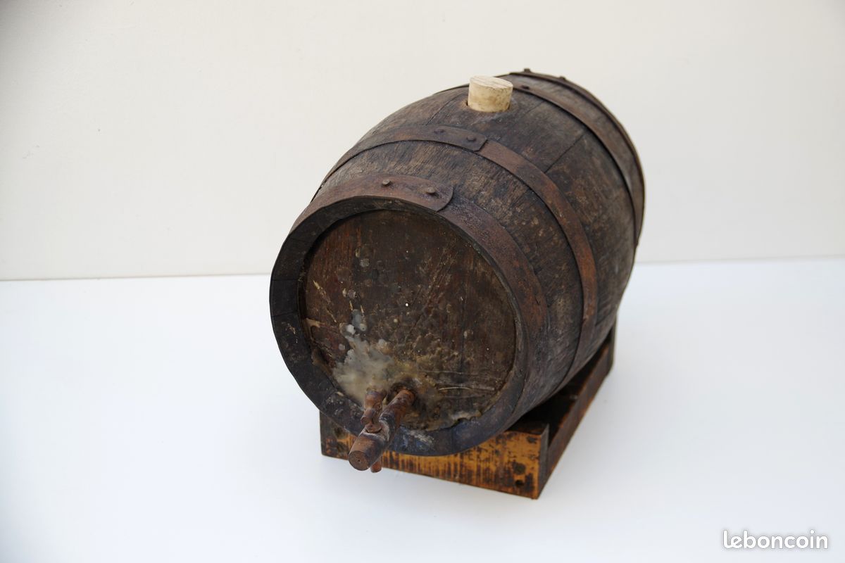 Tonneau en bois (image 1)