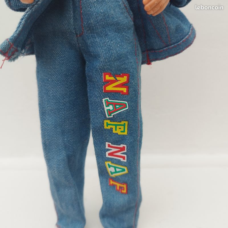 Poupée Barbie Ken Naf Naf Mattel 10998 - Avec Vêtements, Boîte Abîmée