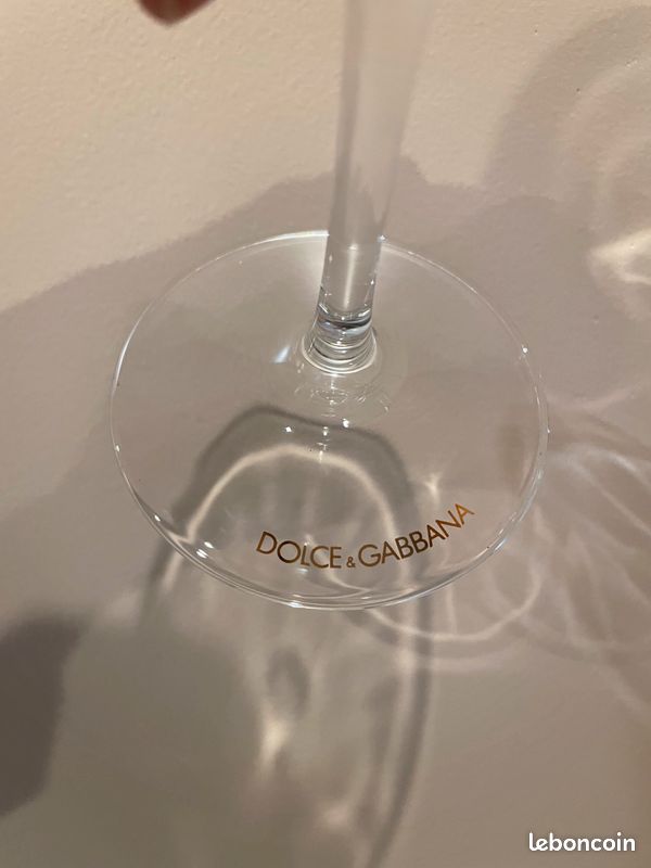 Verres à cocktail 'Martini Gold' en édition spéciale | Dolce&Gabbana édition limitée | logo Martini (image 3)