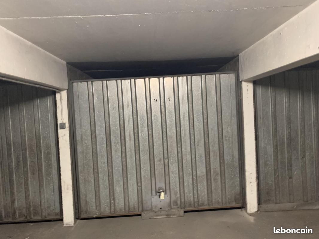 Parking 14 m² · à Cognin · 14 m² · 79 €/mois