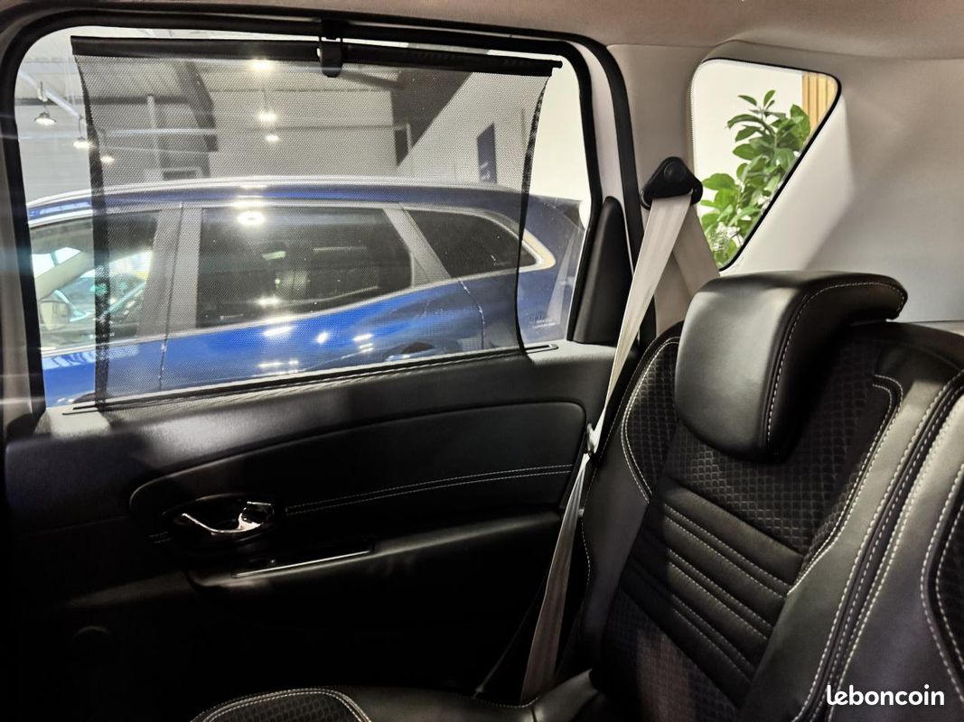 RENAULT SCENIC 1.6 dCi 130 Bose PHASE 3 (image 20)