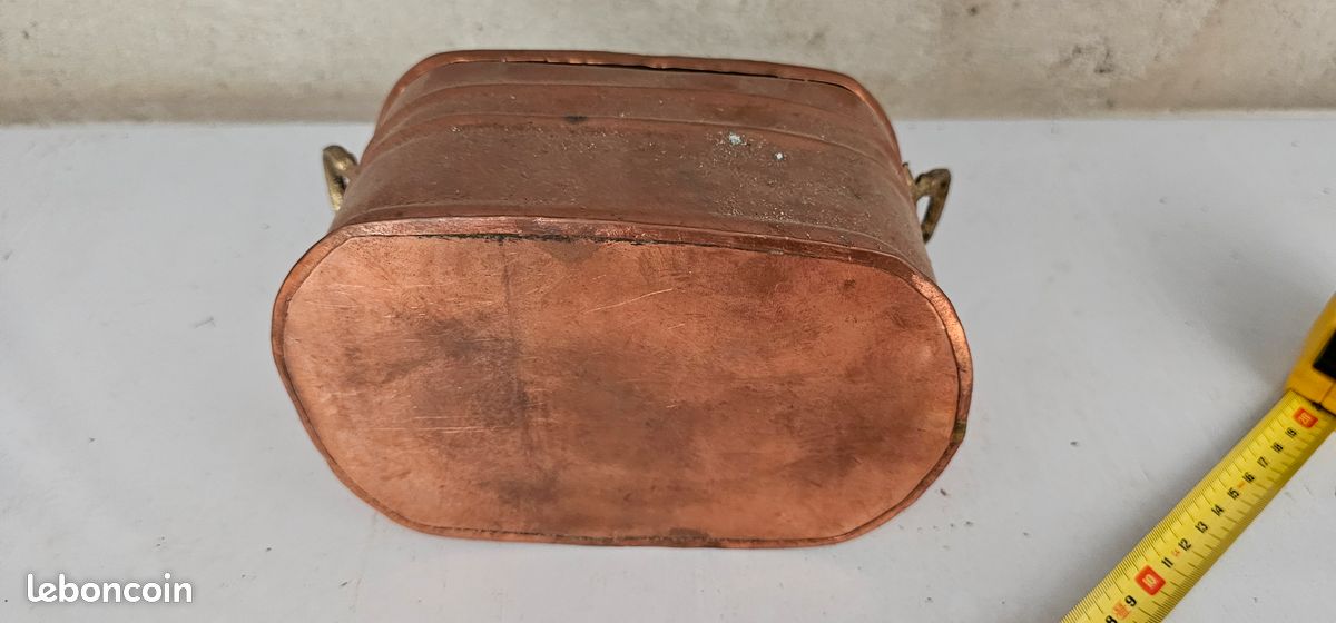 Petit cache pot ovale en cuivre (image 4)