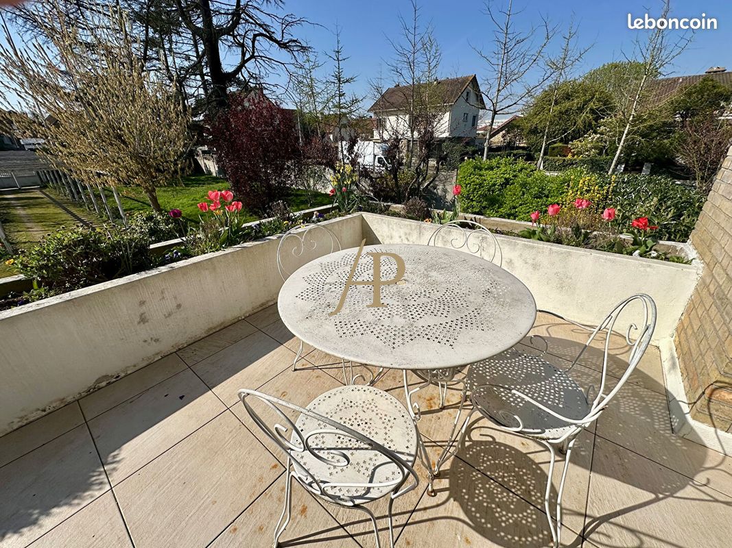 Maison 8 pièces 182 m² · à Poissy · 182 m² · 599 500 €