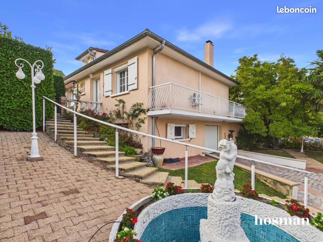 Maison 6 pièces 132 m² · à Saint-Bonnet-de-Mure · 132 m² · 549 000 €