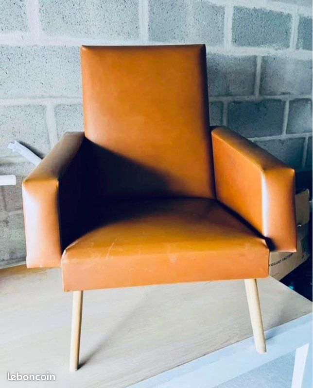 Fauteuil à retaper (image 1)