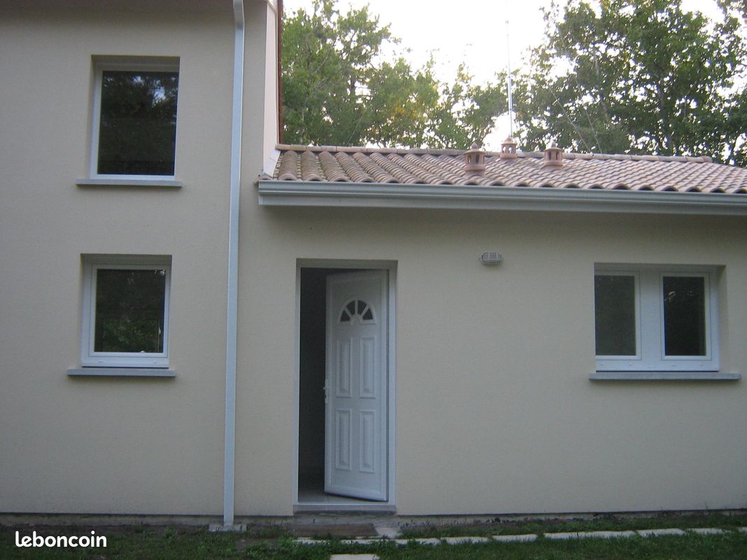 Maison 3 pièces 70 m² · à Le Pian-Médoc · 70 m² · 1 000 €