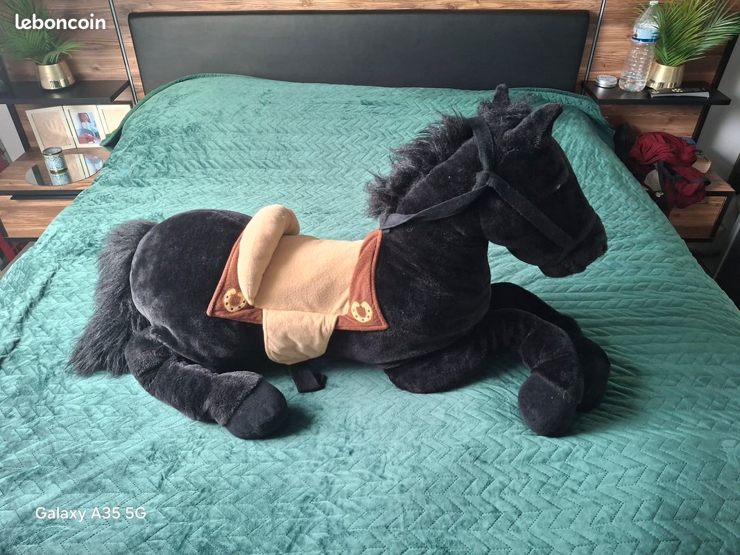 Cheval peluche (image 1)