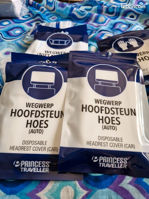 Trousse de voyage avec kit d'hygiène (image 6)