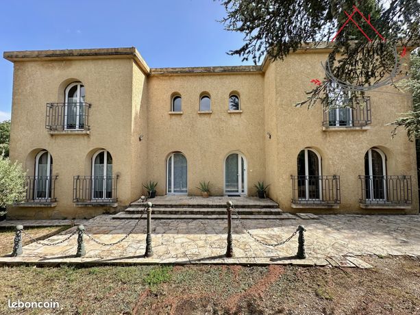 Villa 7 pièces 212 m²