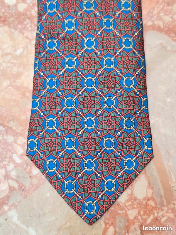Cravate Hermès Vintage Etriers Équitation - 100% Soie Bleue & Verte - Longueur 150 Cm