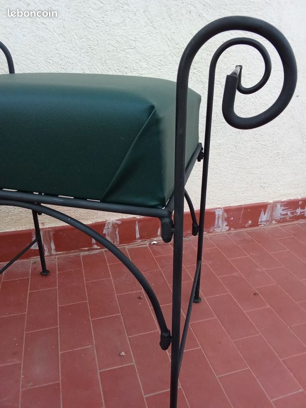 Tabouret en fer forgé avec assise en simili cuir vert foncé (image 5)