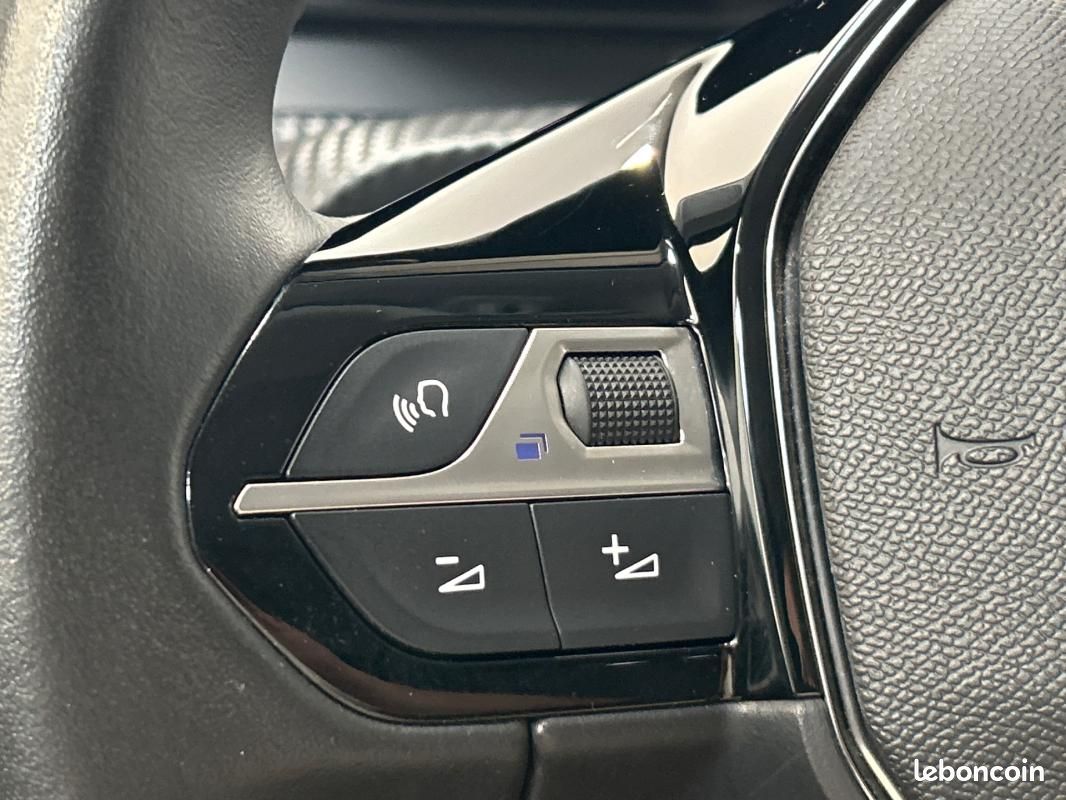 Peugeot 208 ALLURE PURETECH 100 S&S BVM6 (image 24)