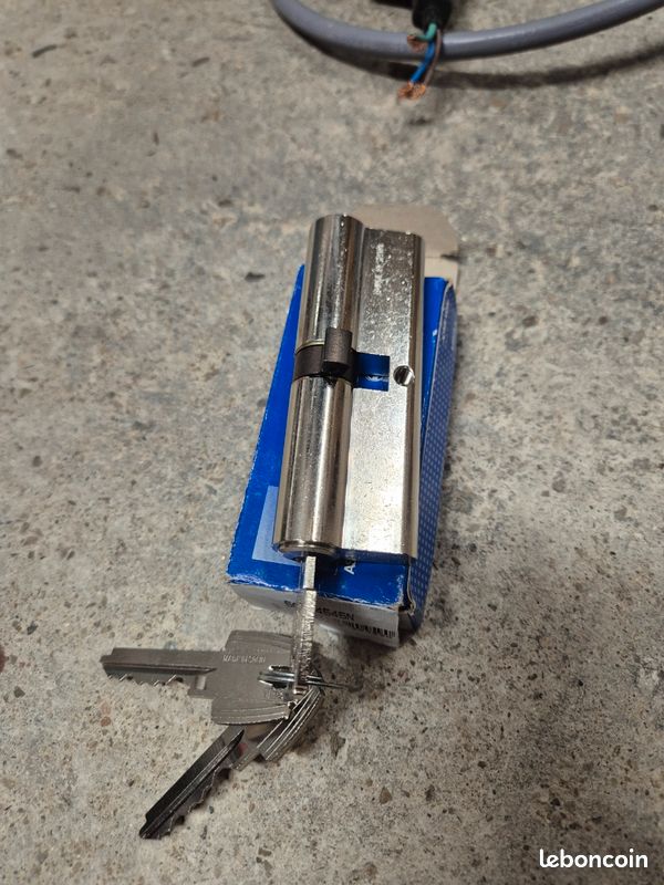 Cylindre de porte (image 1)