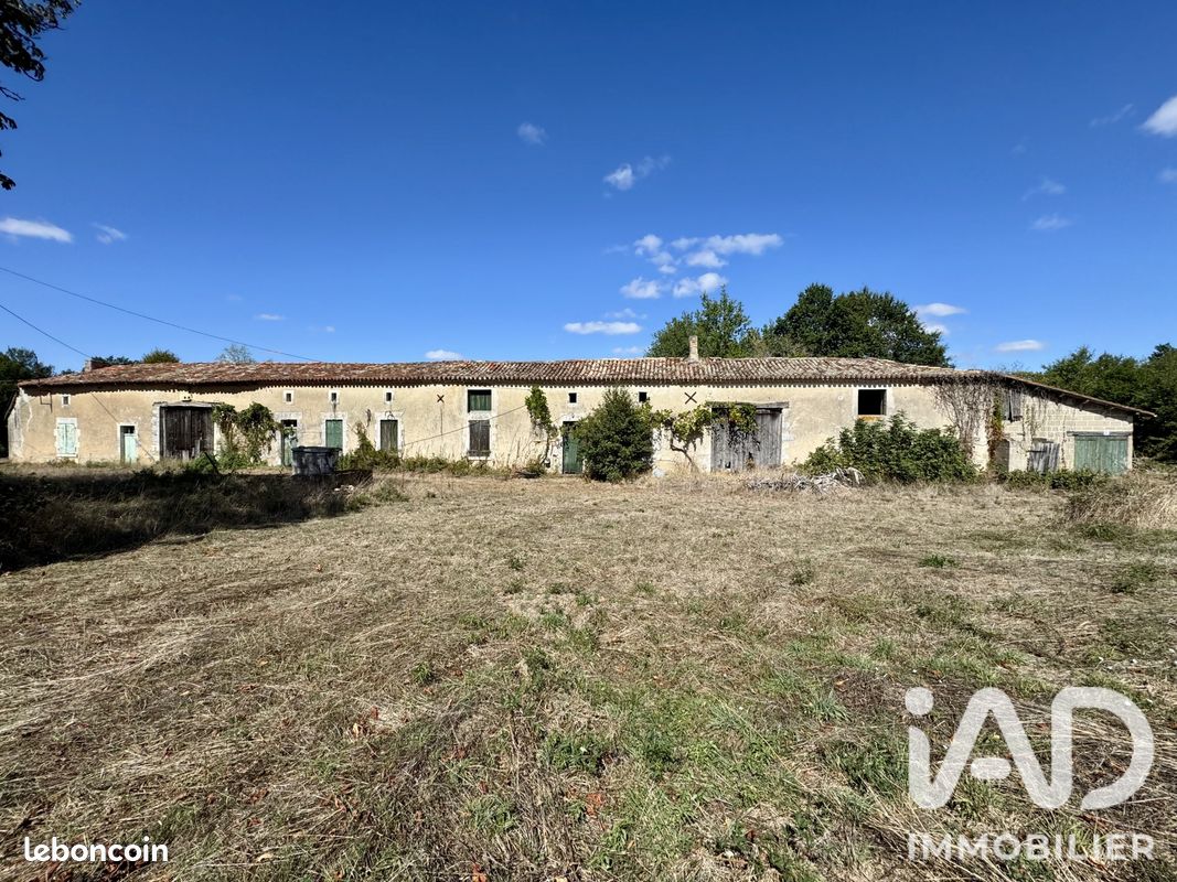 Maison 6 pièces 140 m² · à Bessac · 140 m² · 58 000 €