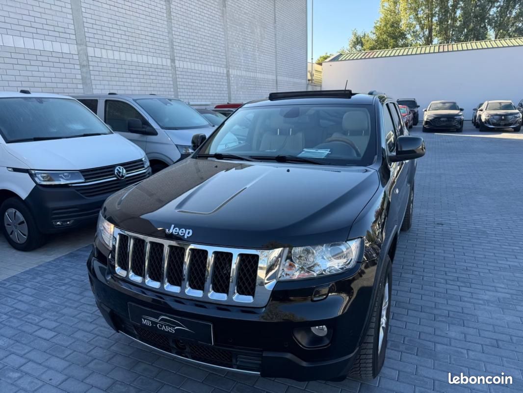 Jeep Grand Cherokee 3.0 CRD Overland | 241 ch BVA Toit panoramique Régulateur adaptatif Hayon éle... (image 2)