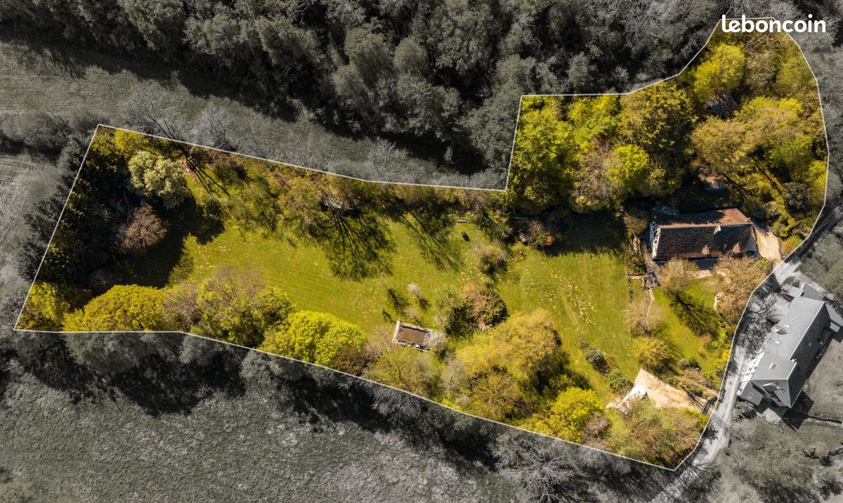 Maison 10 pièces 280 m² · à Cosne-Cours-sur-Loire · 280 m² · 350 000 €