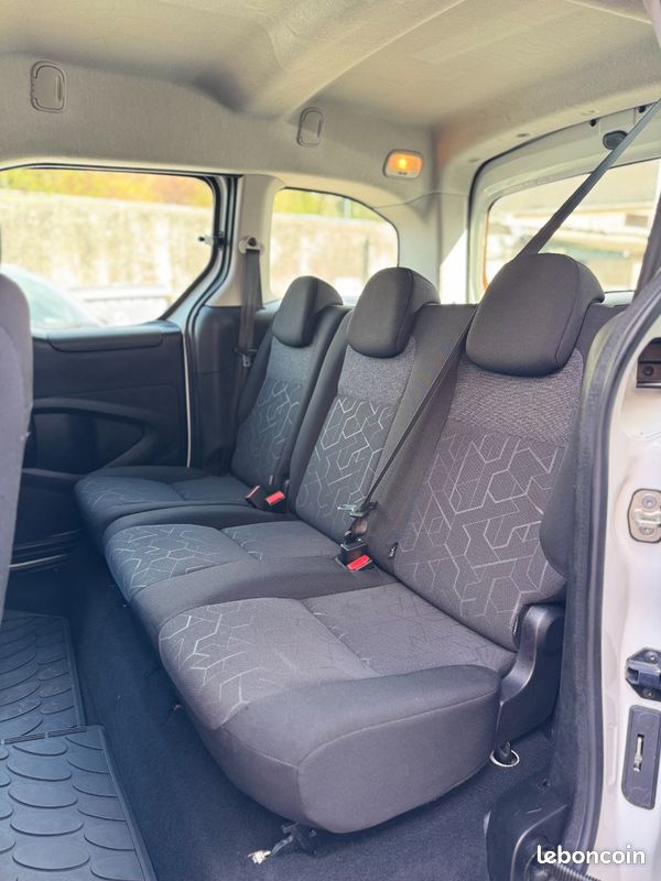 Peugeot Partner Tepee 1.6 Blue-HDi 100CH Active (image 8)