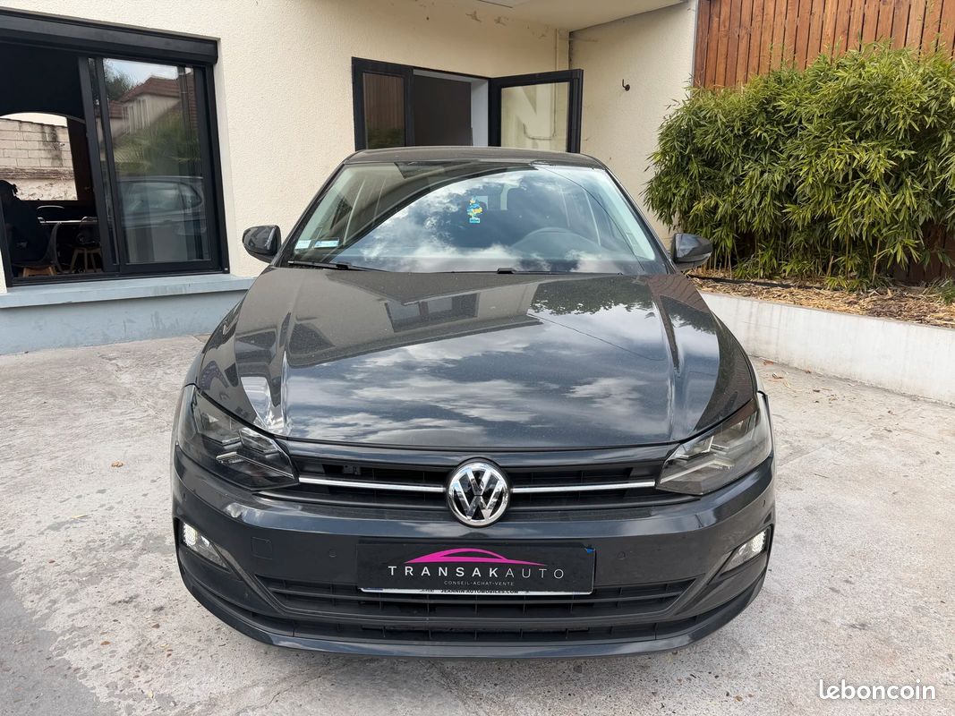 Volkswagen POLO VI Confortline Business / Apple CarPlay / Régulateur de vitesse (image 2)