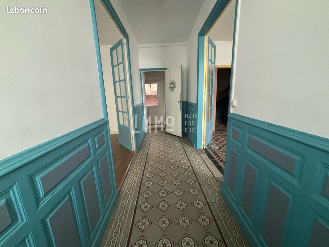 Immeuble 150 m² Saint-Calais (image 2)