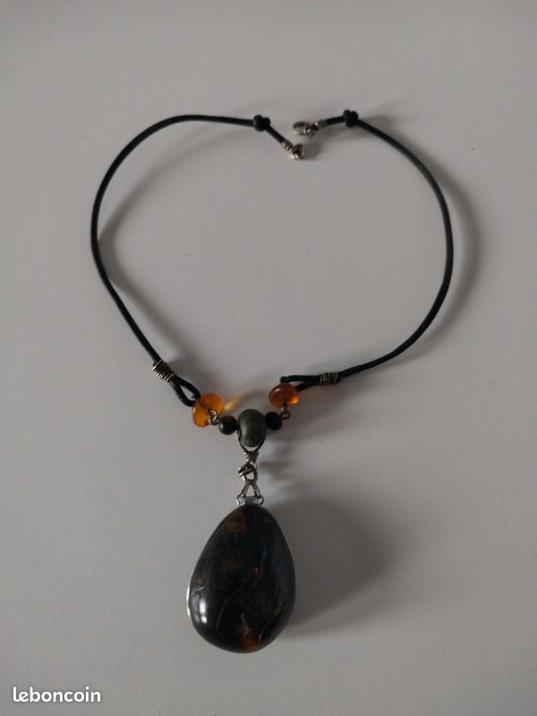 Joli collier ambre (image 4)