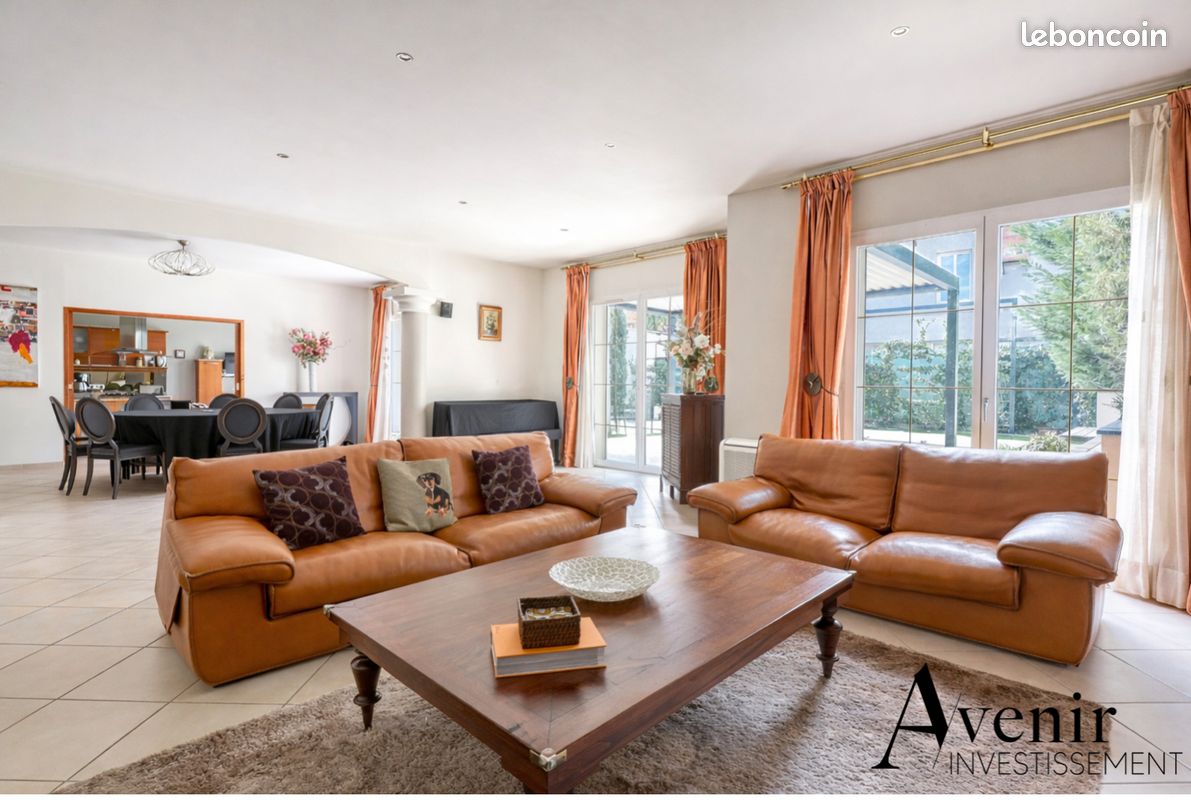 Maison 5 pièces 255 m² · à Lyon · 255 m² · 1 980 000 €