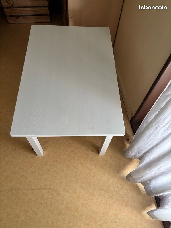 Table (image 3)