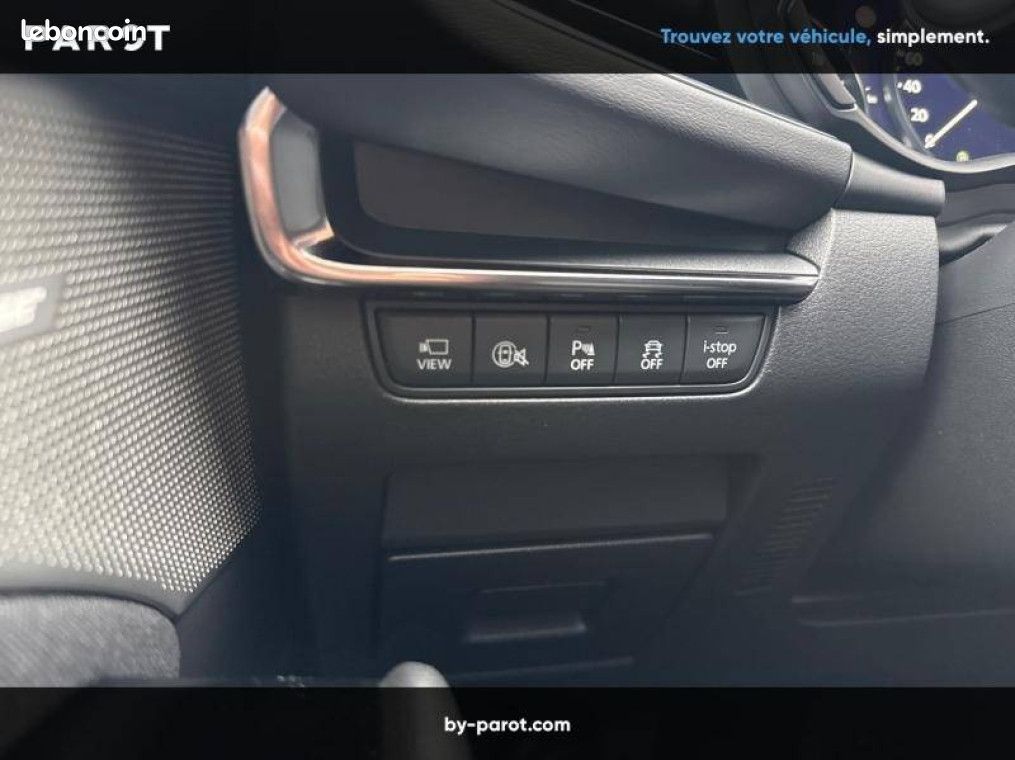 Mazda 3 2024 Berline 2.0L e-SKYACTIV-X M Hybrid 186 ch BVA6 Exclusive-Line (image 10)