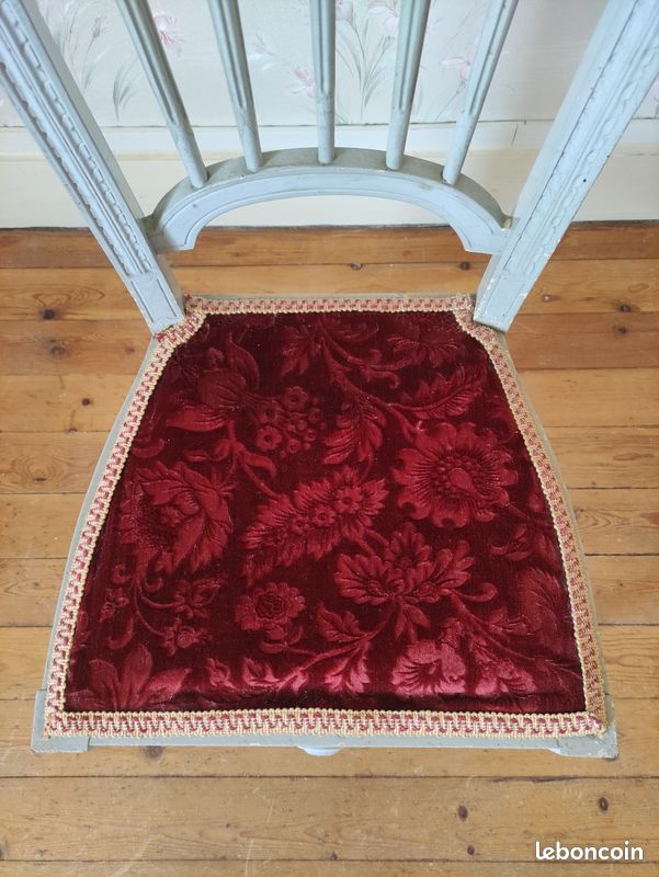 Chaise en velours bordeaux (image 5)